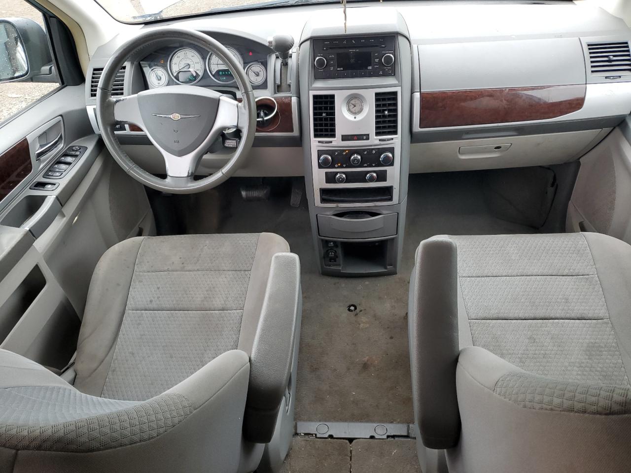 2010 Chrysler Town & Country Touring VIN: 2A4RR5D11AR500893 Lot: 65471655