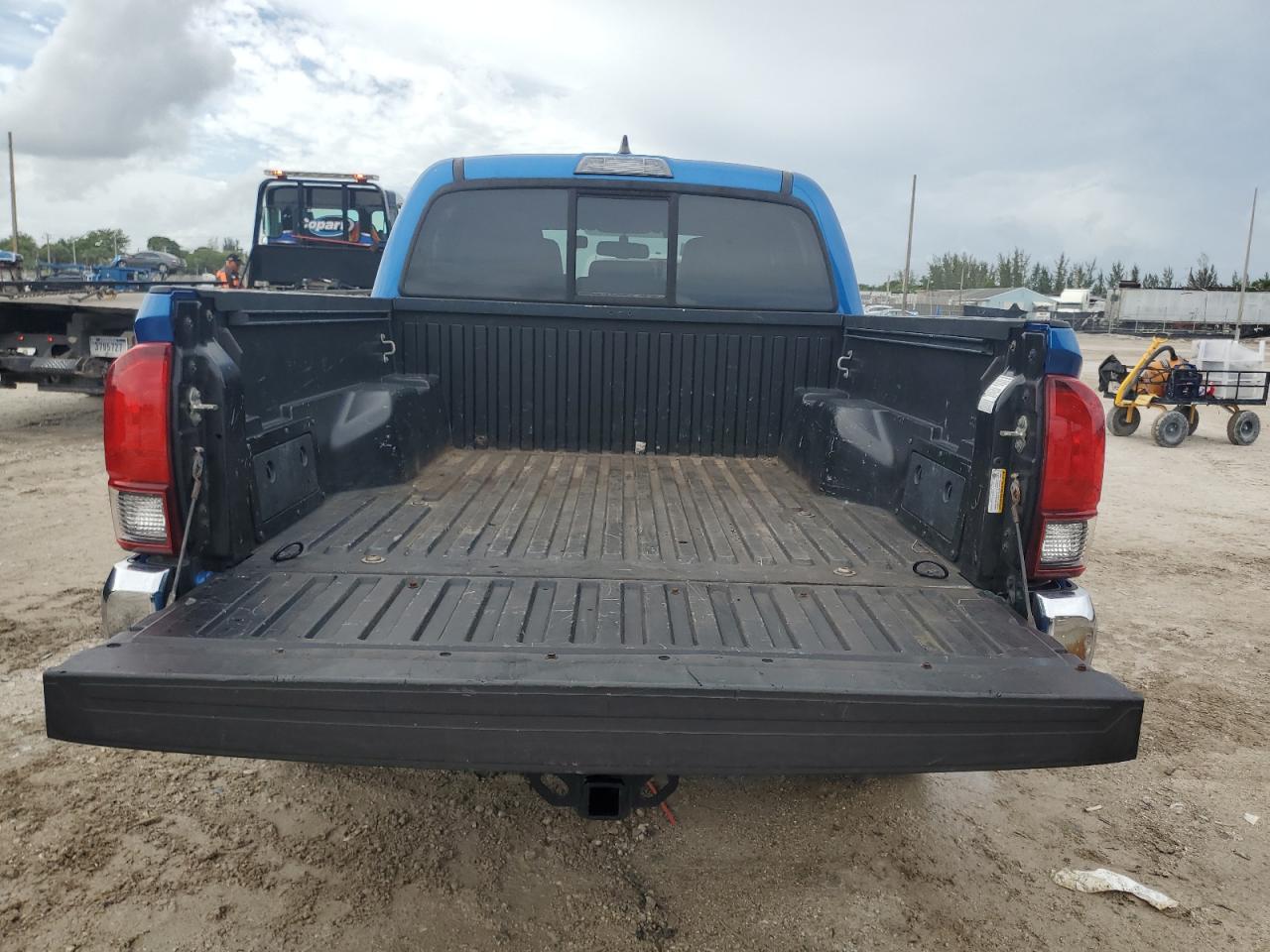 2017 Toyota Tacoma Double Cab VIN: 5TFAZ5CN0HX024820 Lot: 65293835