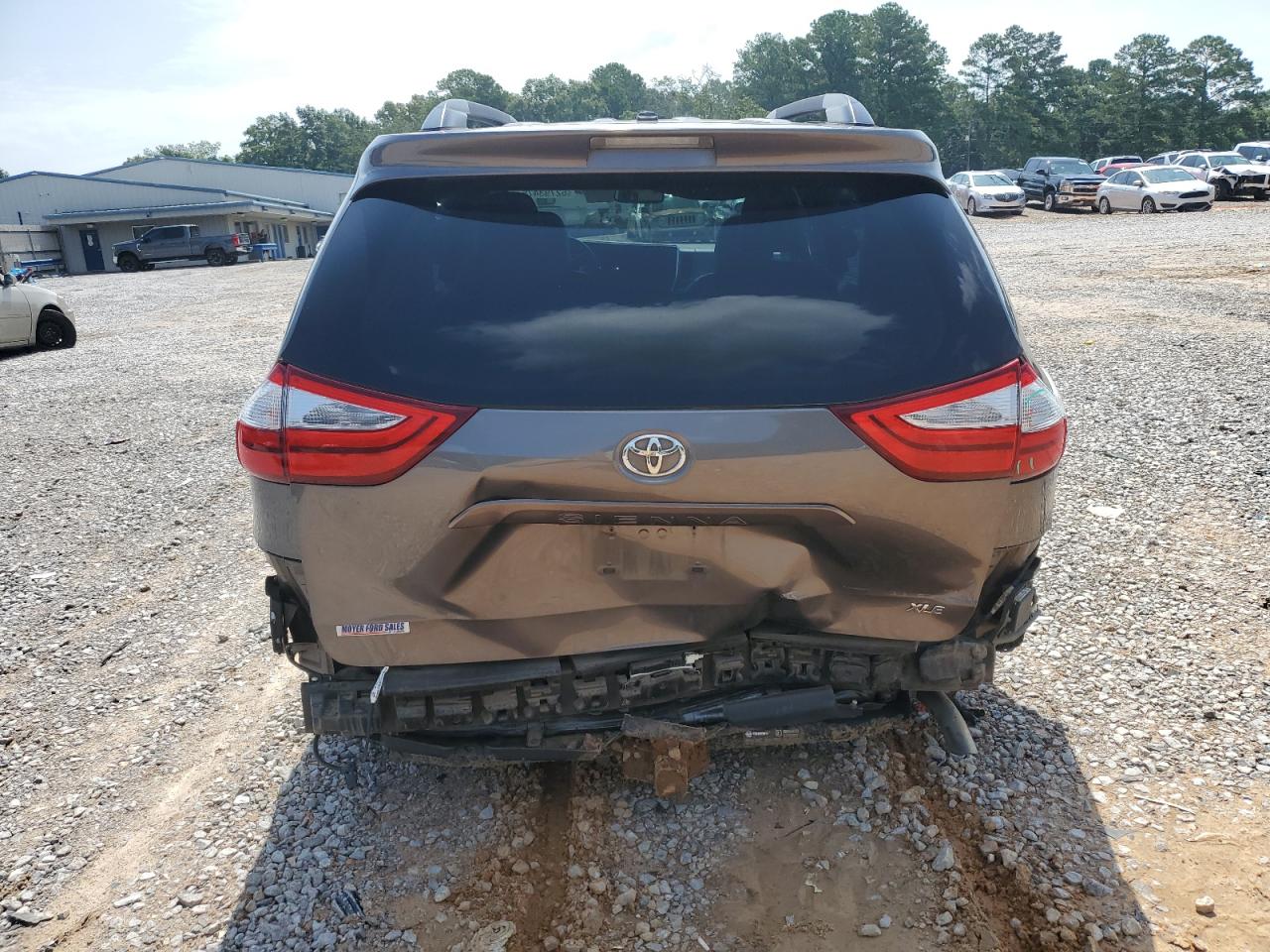 2017 Toyota Sienna Xle VIN: 5TDYZ3DC7HS816145 Lot: 62793475