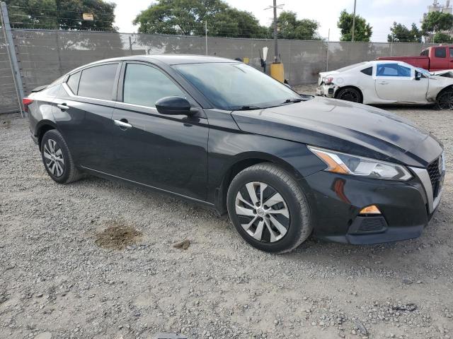  NISSAN ALTIMA 2019 Czarny