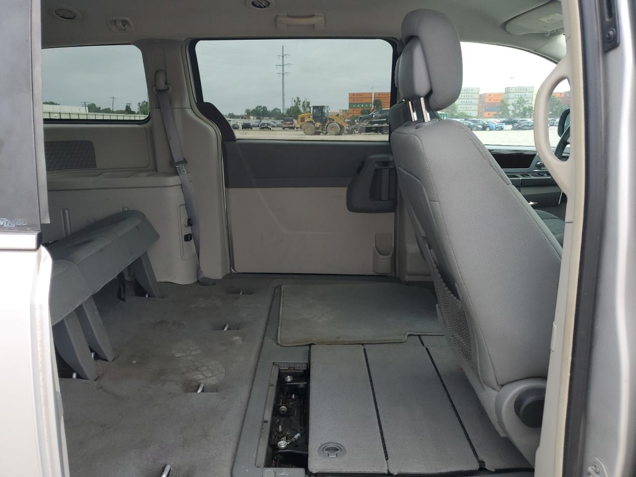 2010 Chrysler Town & Country Touring VIN: 2A4RR5D13AR300291 Lot: 64832595