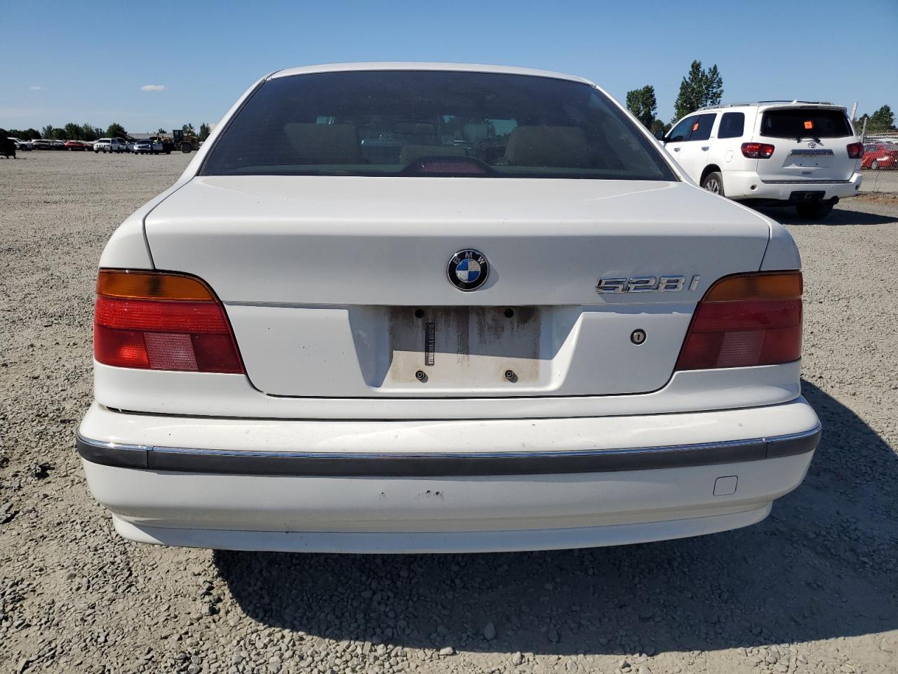 2000 BMW 528 I VIN: WBADM5340YBY19525 Lot: 63265695