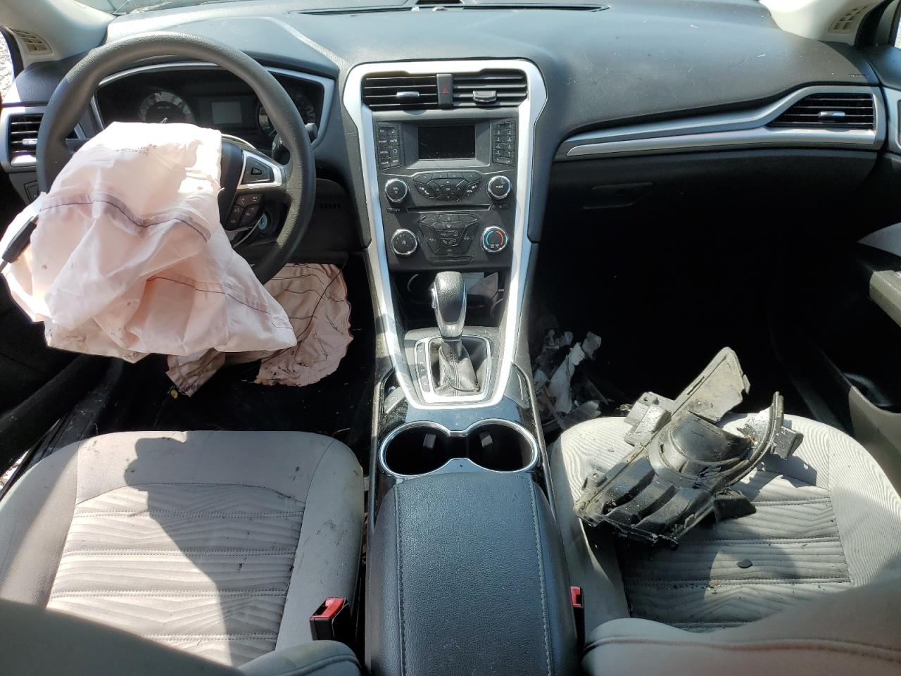 2016 Ford Fusion S VIN: 3FA6P0G78GR323009 Lot: 65970685