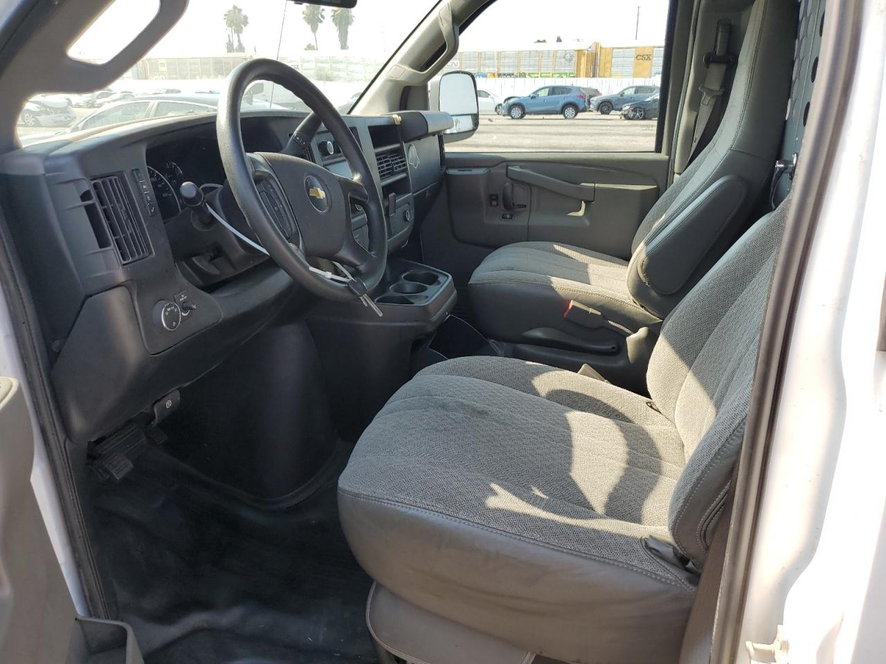 2016 Chevrolet Express G2500 VIN: 1GCWGAFF5G1329546 Lot: 65049005