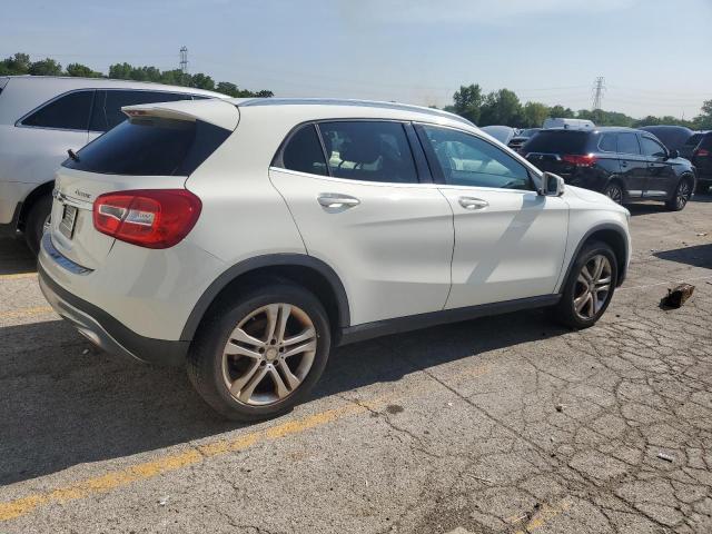 Parquets MERCEDES-BENZ GLA-CLASS 2016 Biały