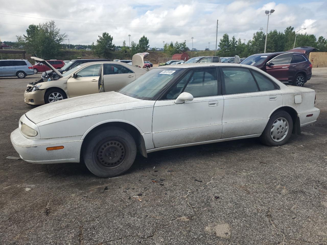 1999 Oldsmobile 88 Base