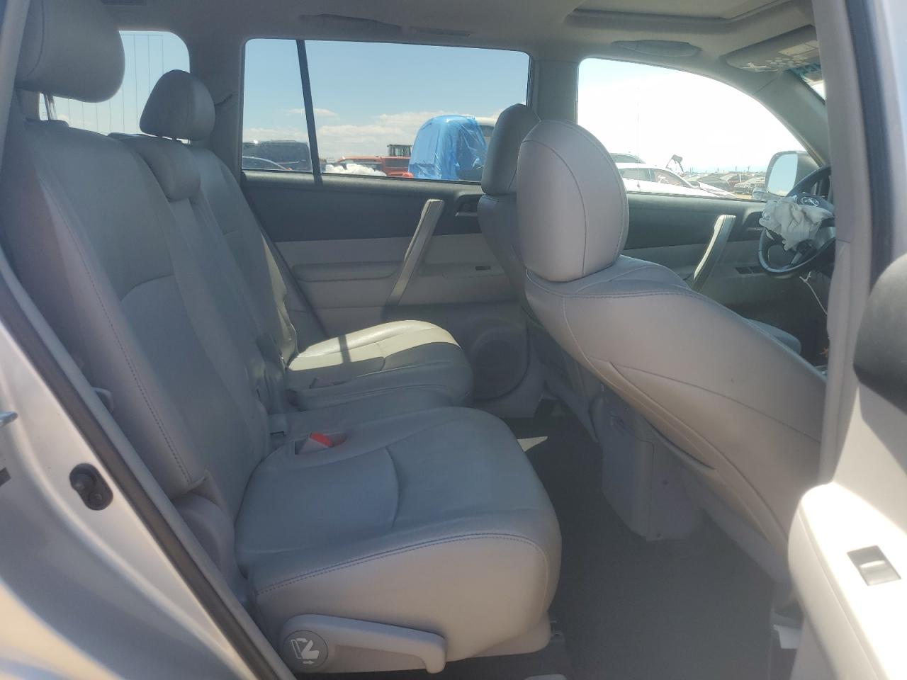 2012 Toyota Highlander Base VIN: 5TDBK3EH4CS160841 Lot: 64320165