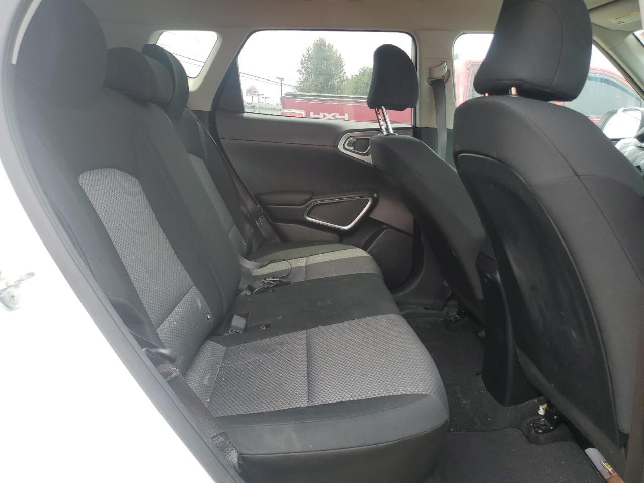 2022 Kia Soul Lx VIN: KNDJ23AU0N7827531 Lot: 63563445