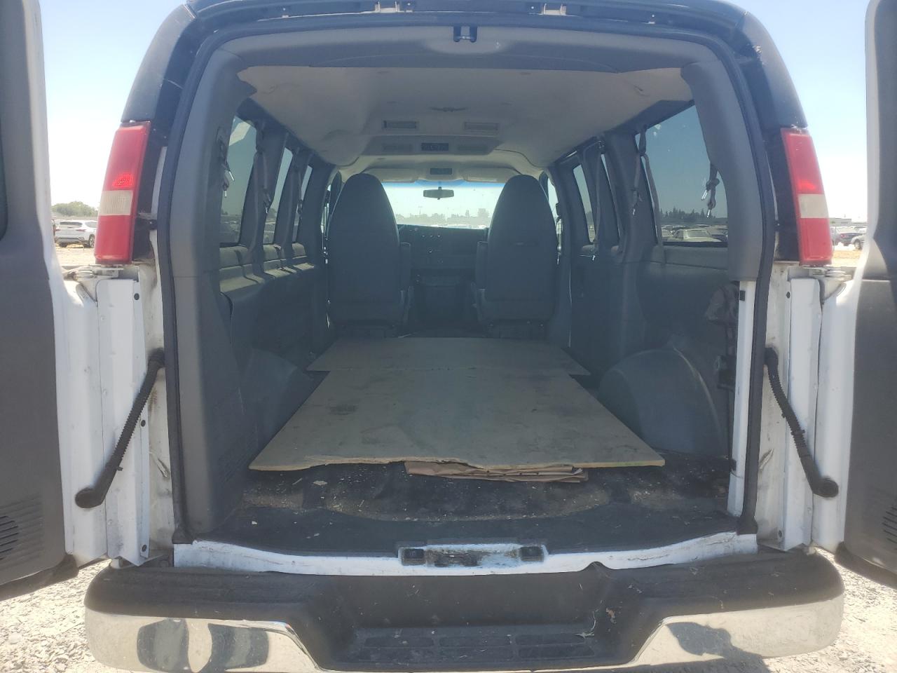 2012 Chevrolet Express G2500 Lt VIN: 1GAWGRFG1C1132836 Lot: 64701175