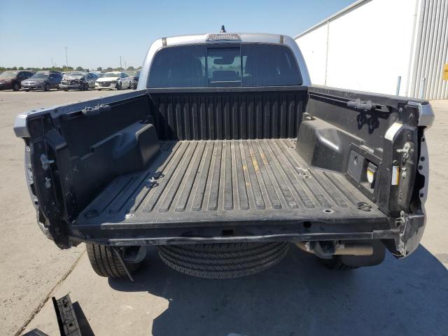  TOYOTA TACOMA 2020 Srebrny