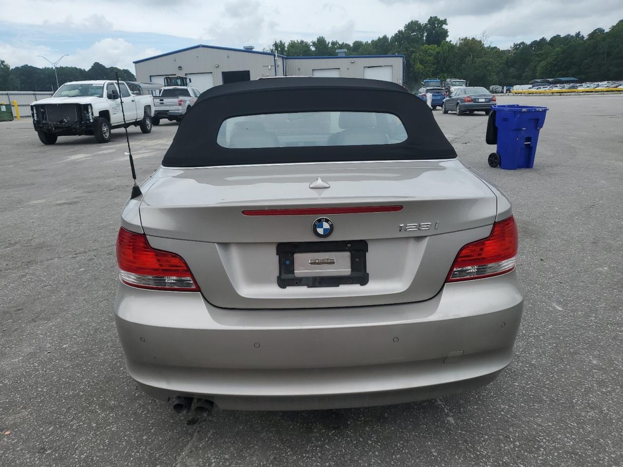 2008 BMW 128 I VIN: WBAUL735X8VJ74064 Lot: 64787585