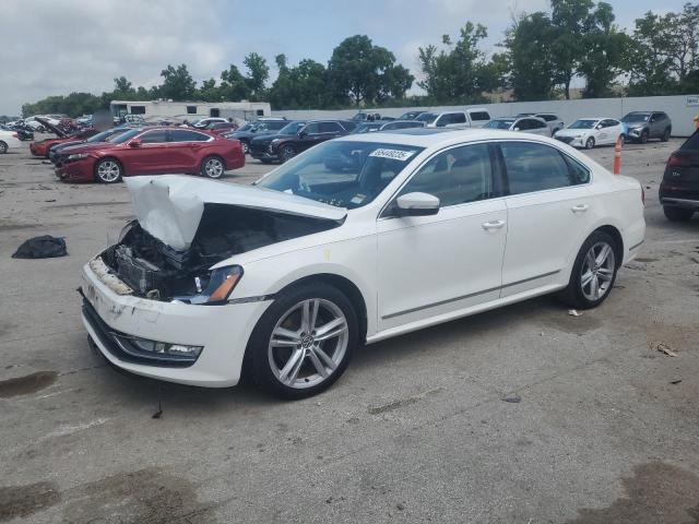 Sedans VOLKSWAGEN PASSAT 2013 White