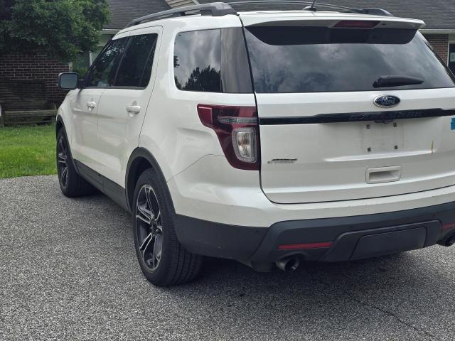 Parquets FORD EXPLORER 2015 Biały