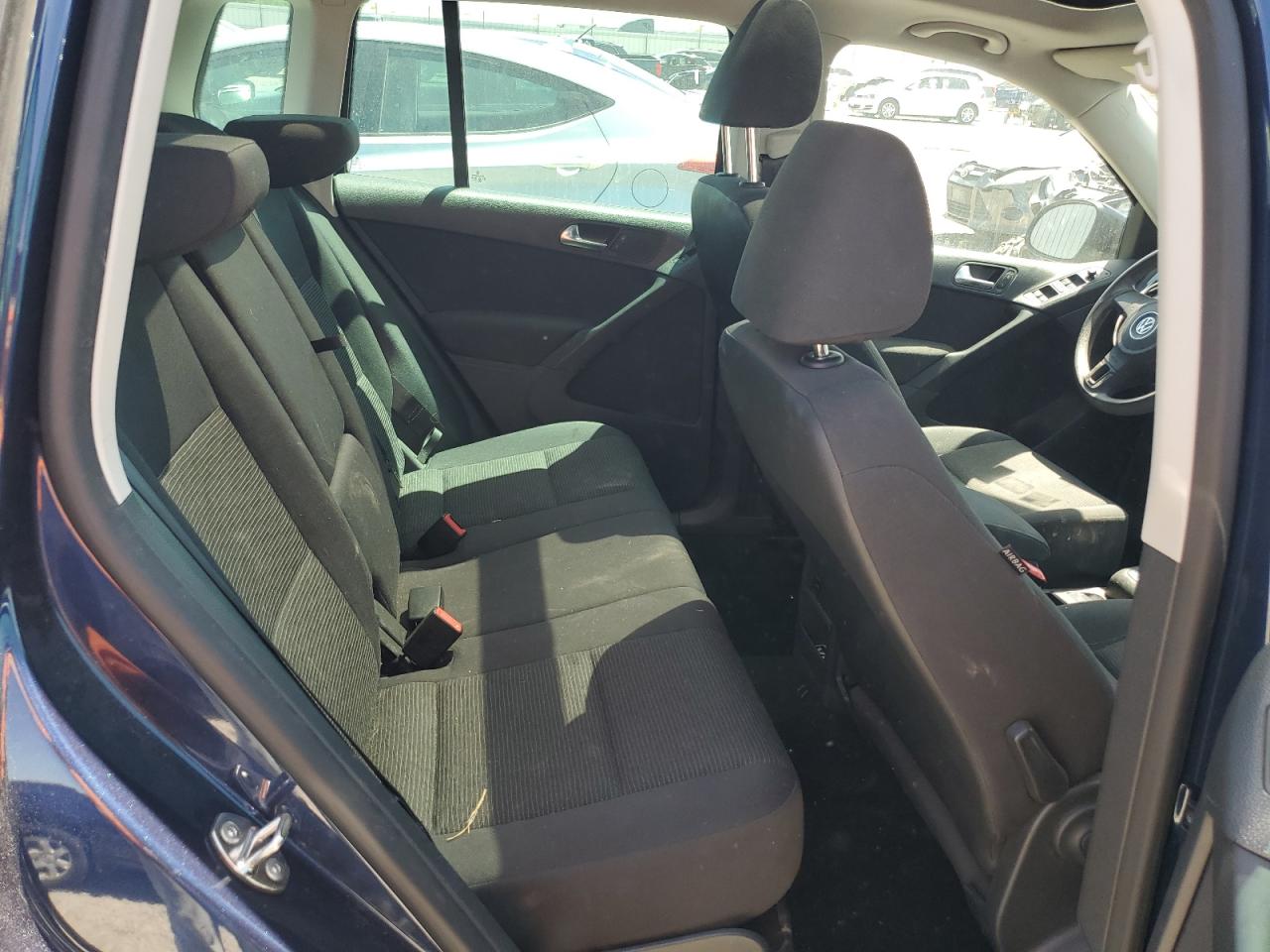 2012 Volkswagen Tiguan S VIN: WVGAV7AX8CW552286 Lot: 63778675