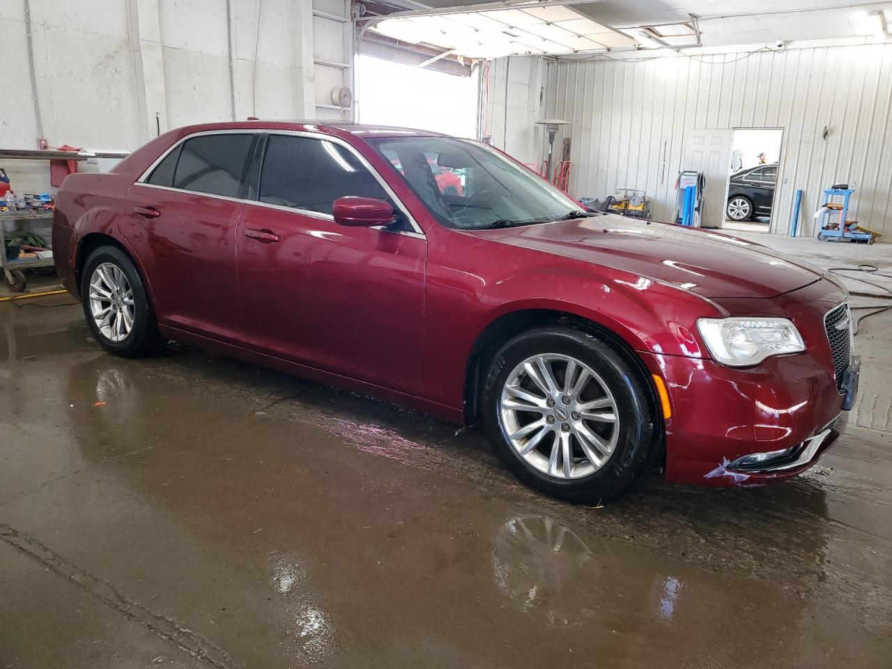 2018 Chrysler 300 Touring VIN: 2C3CCAAG1JH137570 Lot: 64281535