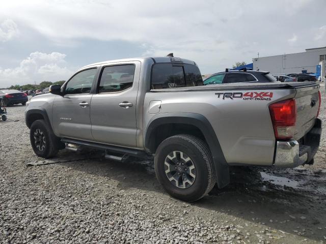  TOYOTA TACOMA 2017 Srebrny