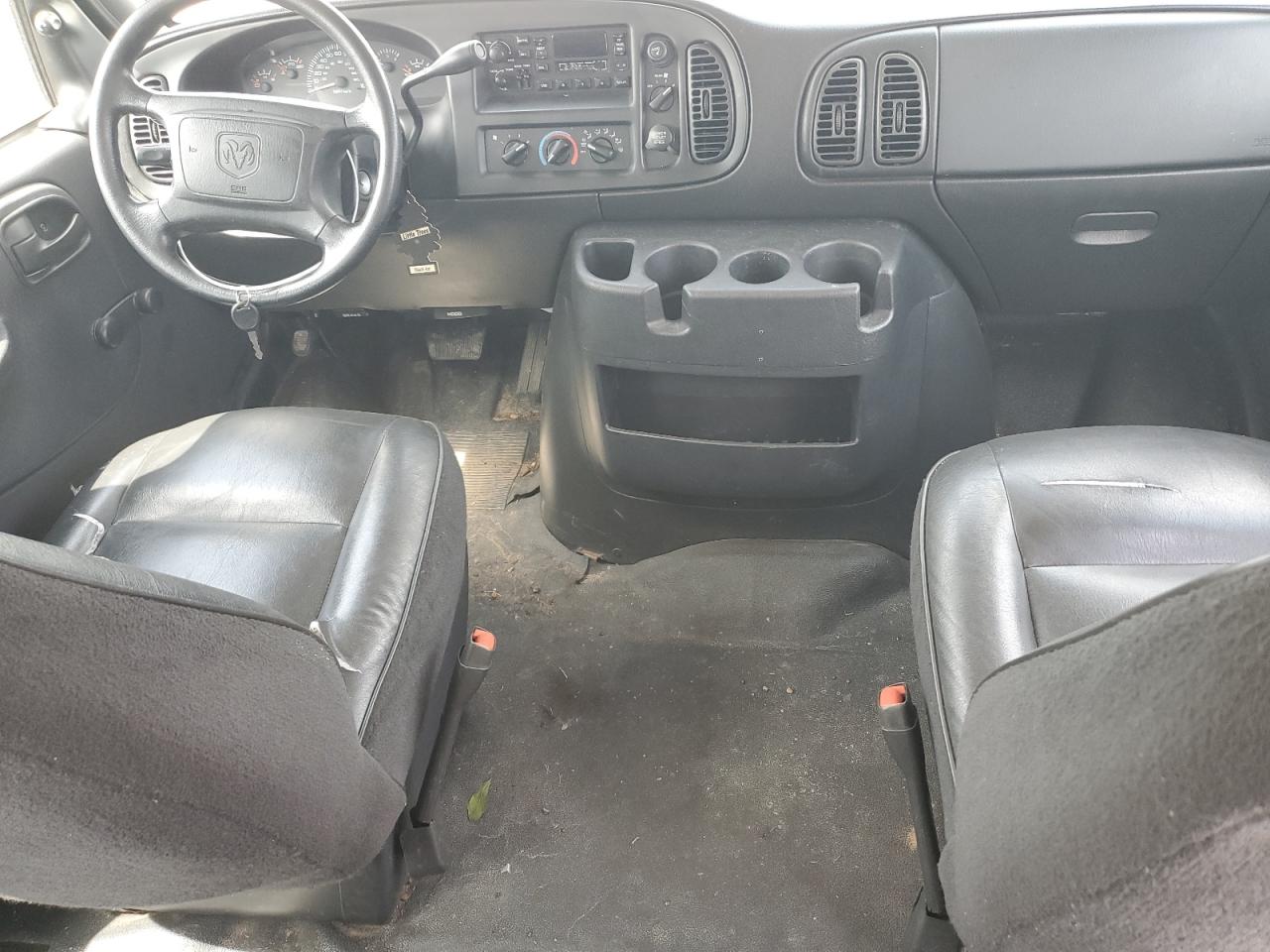 2002 Dodge Ram Wagon B3500 VIN: 2B5WB35Z52K124143 Lot: 63028105