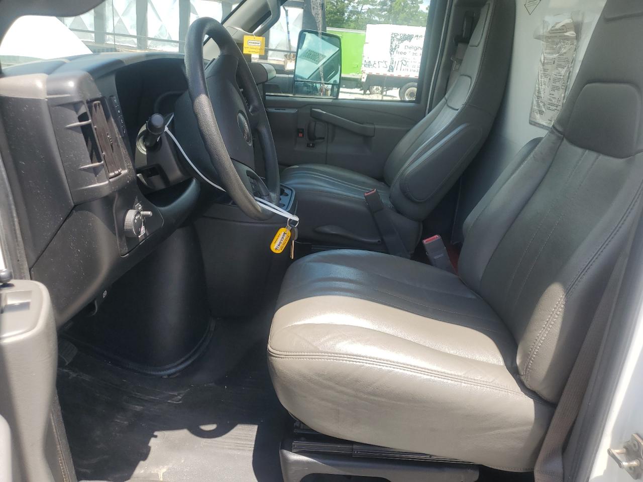 2022 GMC Savana Cutaway G3500 VIN: 7GZ37TC78NN009240 Lot: 65621845