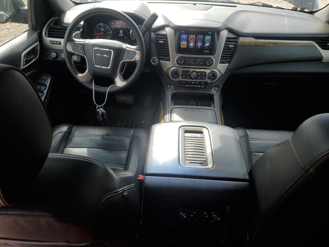 1gks2hkj1hr375267 1GKS2HKJ1HR375267 2017 GMC Yukon Xl Denali
