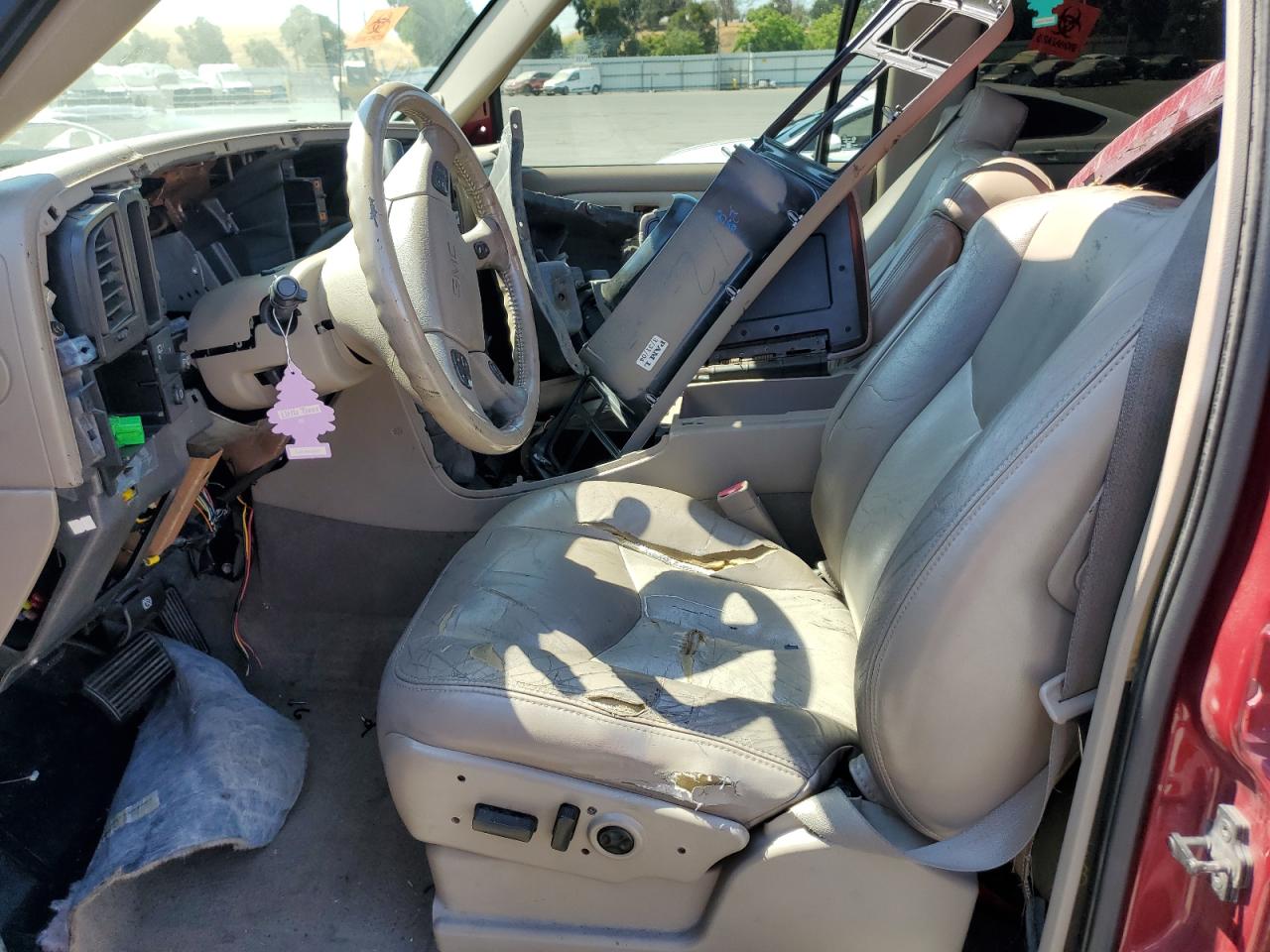 2004 GMC Yukon Xl Denali VIN: 1GKFK66U44J136055 Lot: 65015595