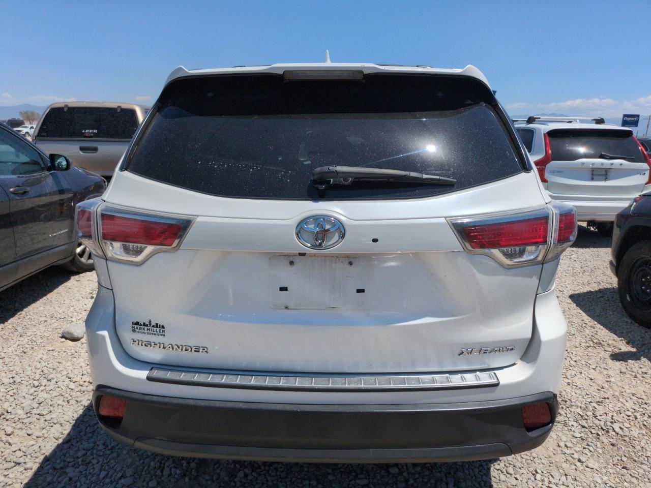 2016 Toyota Highlander Xle VIN: 5TDJKRFHXGS269307 Lot: 63933455