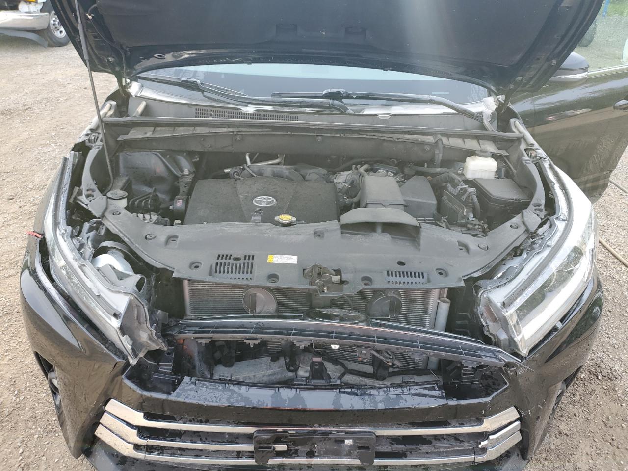 2017 Toyota Highlander Limited VIN: 5TDDZRFH8HS418131 Lot: 63709865