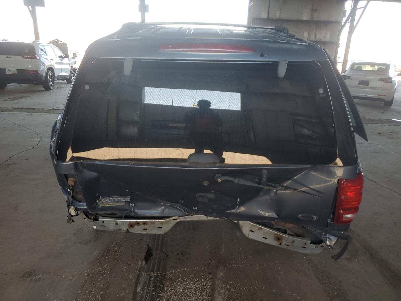 1999 Ford Expedition VIN: 1FMPU18L2XLB36612 Lot: 63704035