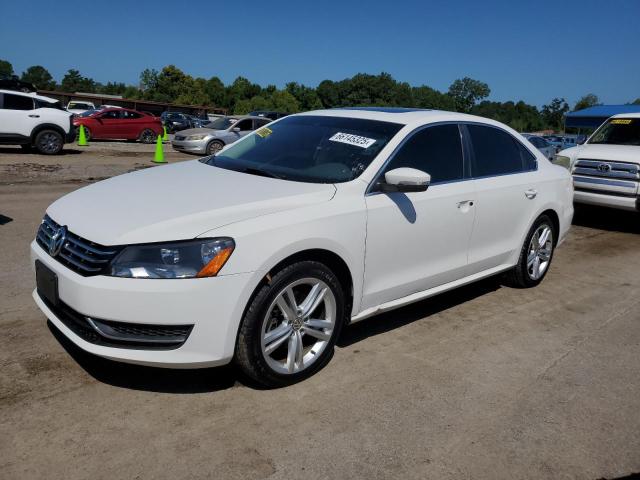 Sedans VOLKSWAGEN PASSAT 2014 Biały