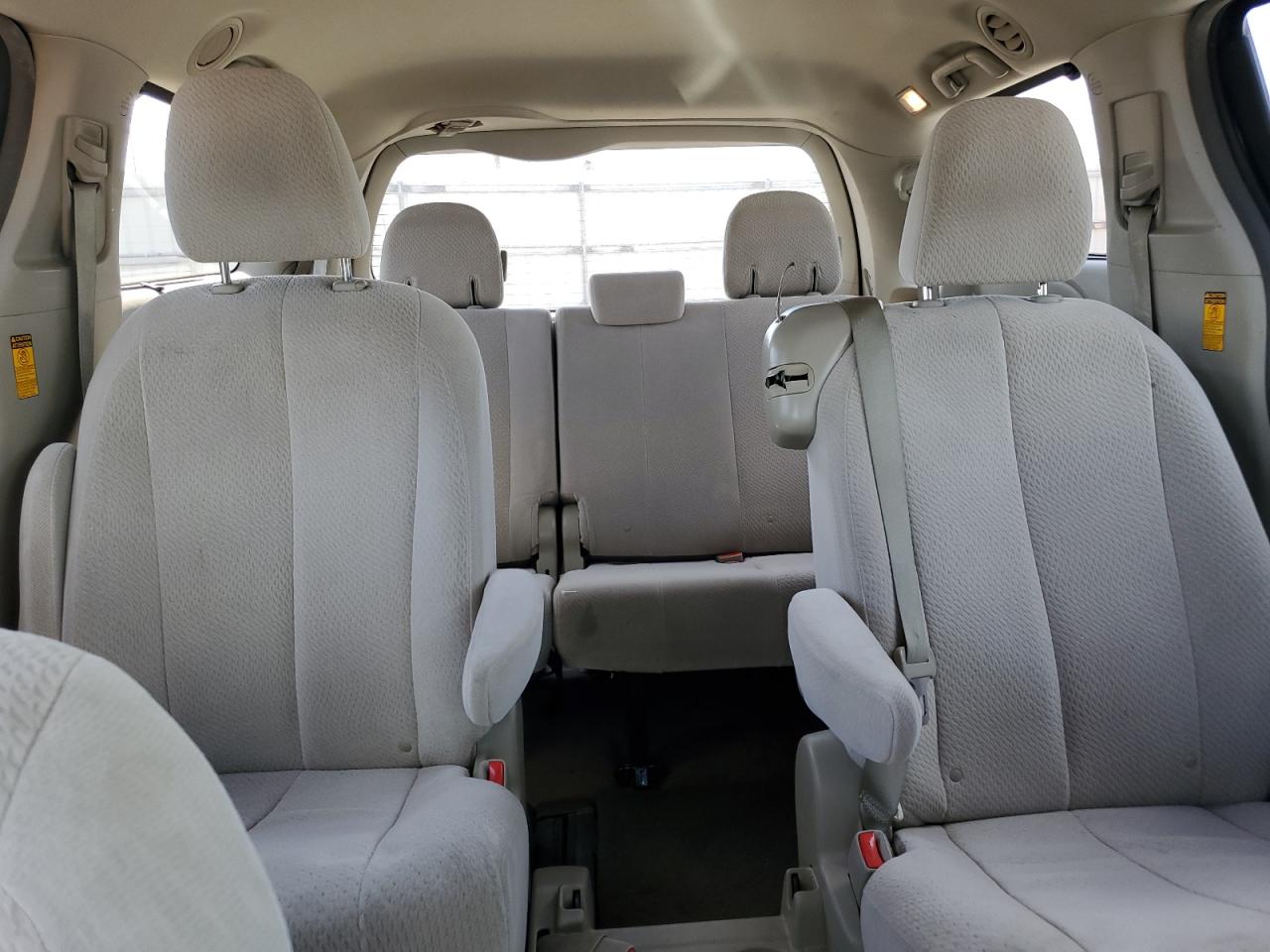 2014 Toyota Sienna Le VIN: 5TDKK3DC3ES448875 Lot: 63431135