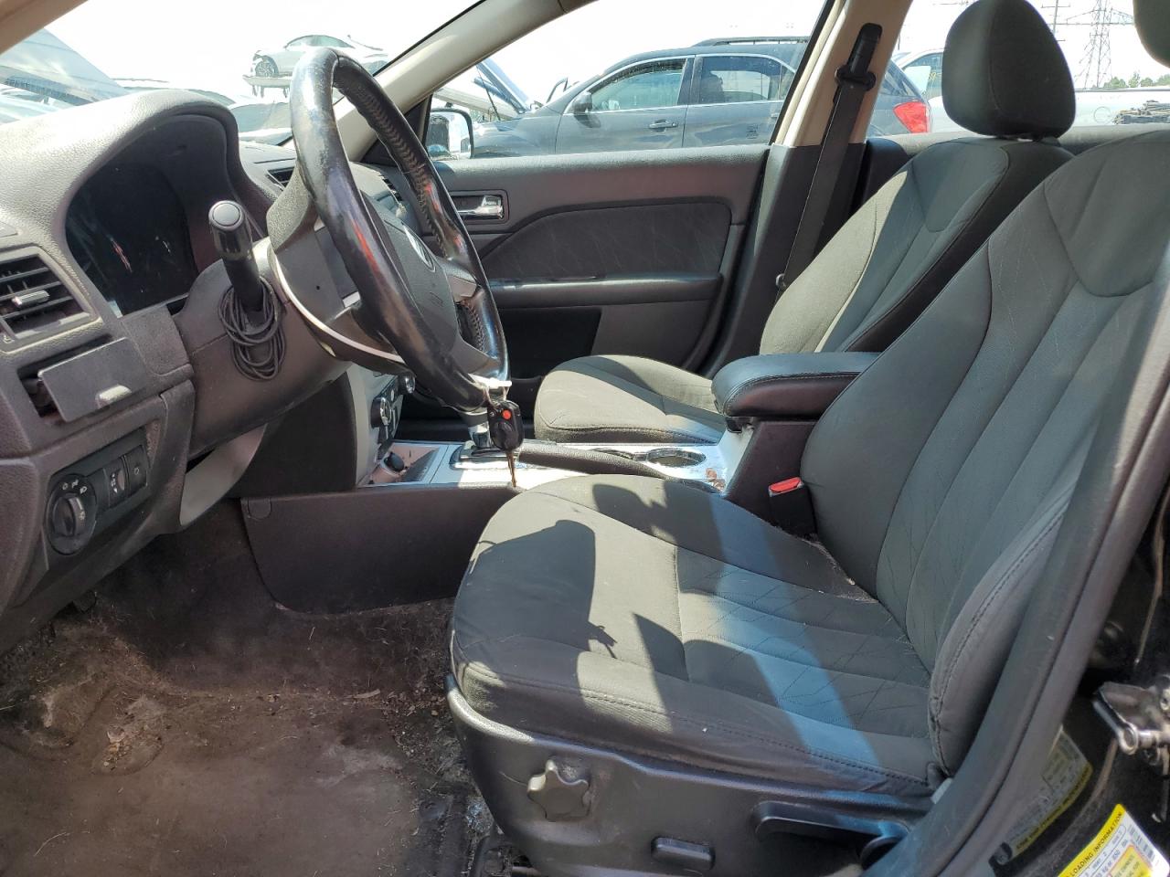 2010 Mercury Milan VIN: 3MEHM0HA7AR663635 Lot: 63914055