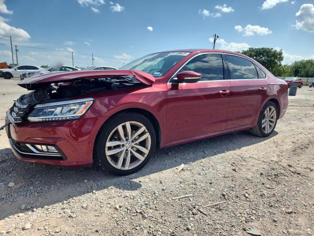  VOLKSWAGEN PASSAT 2018 Красный