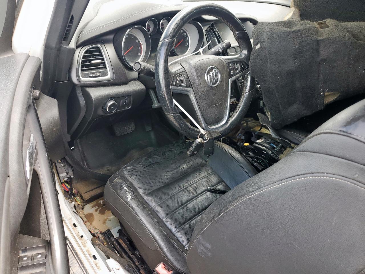 2019 Buick Cascada Premium VIN: W04WH3N57KG329498 Lot: 65541595