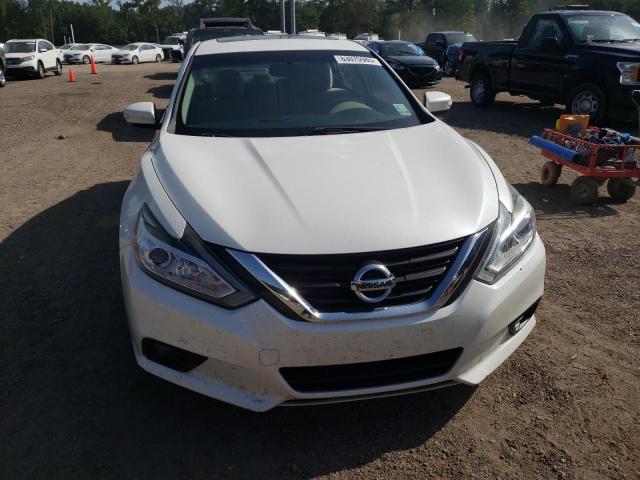 Седаны NISSAN ALTIMA 2016 Белы