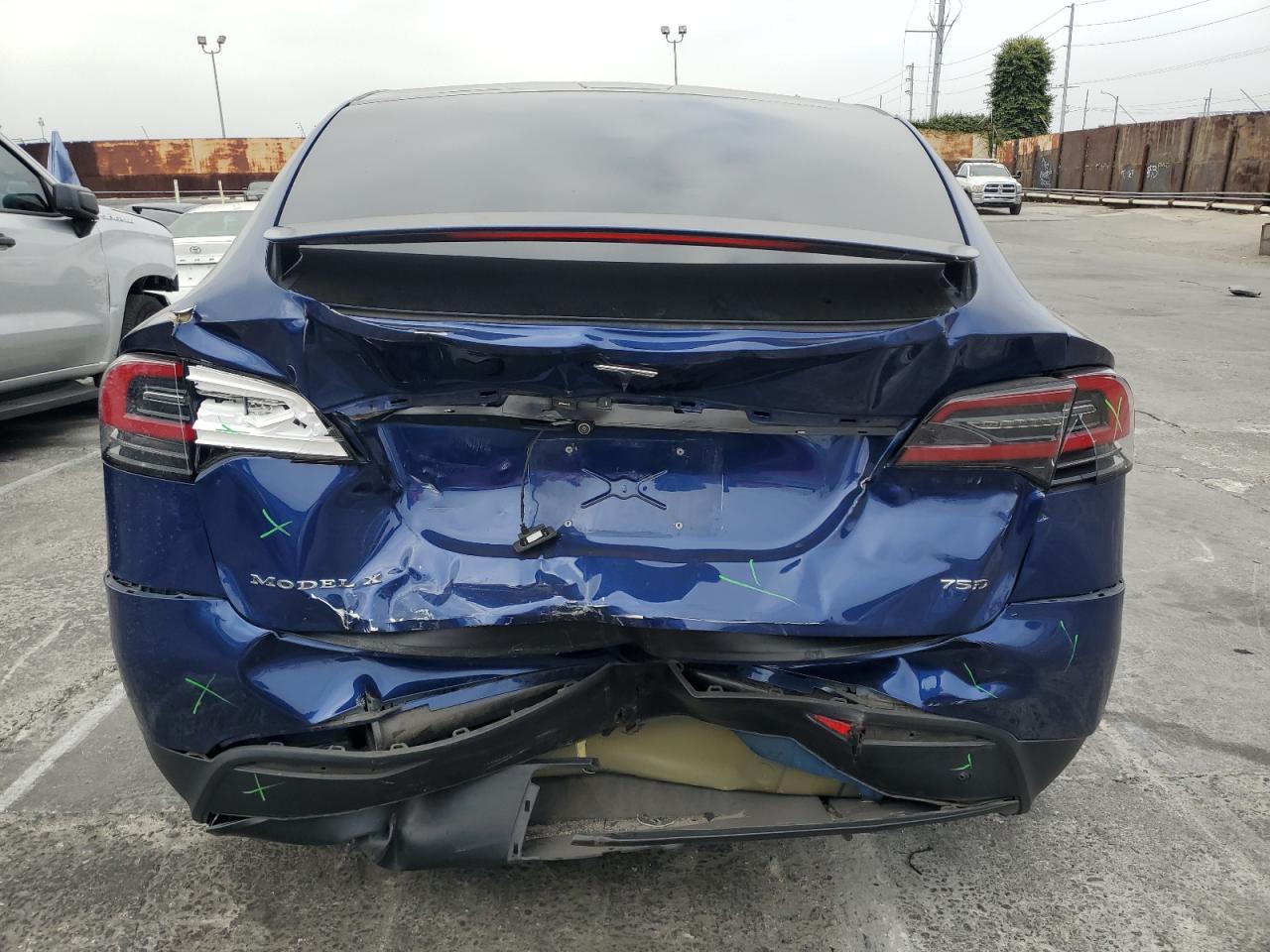 2018 Tesla Model X VIN: 5YJXCAE25JF141137 Lot: 62964925