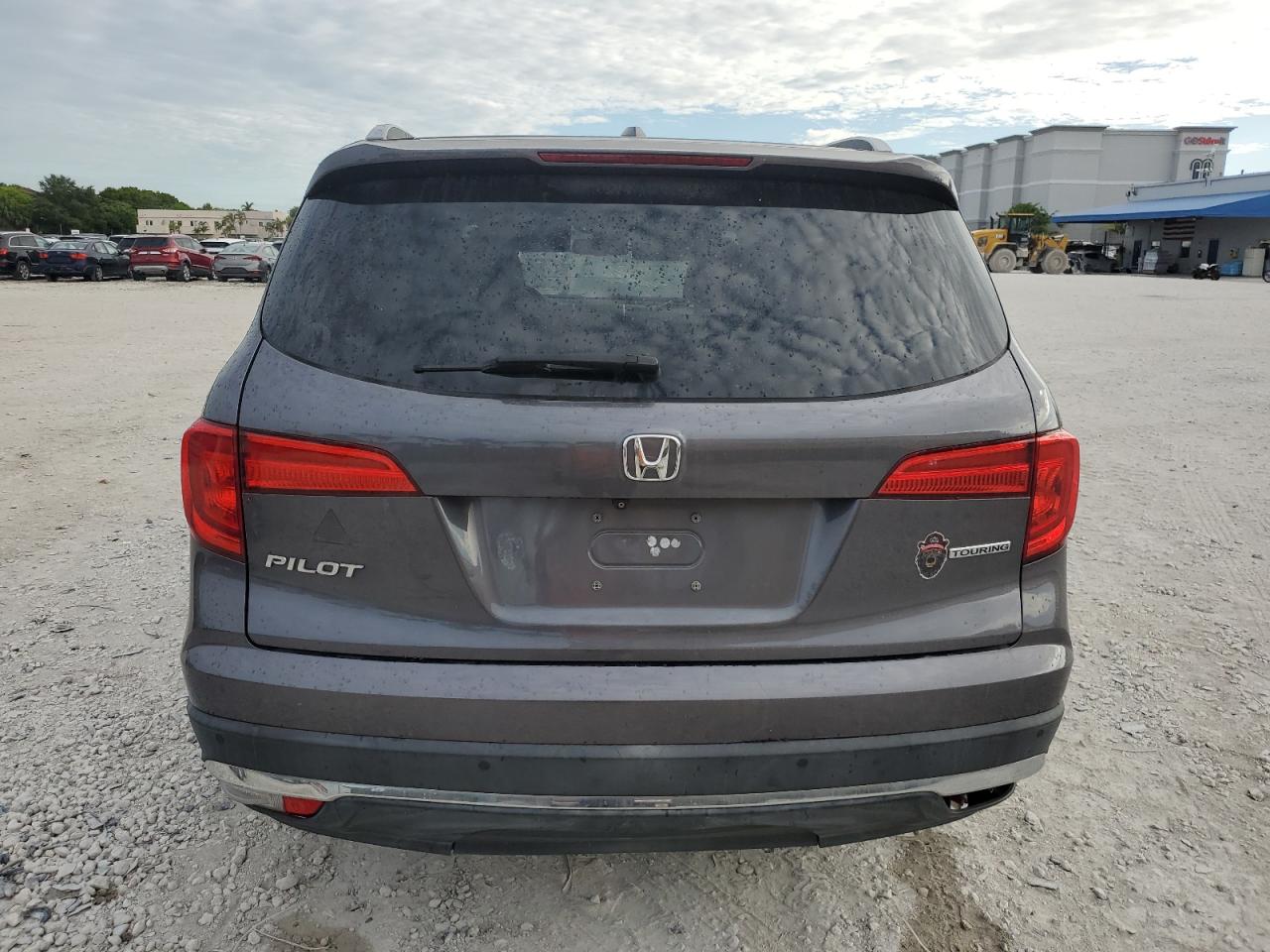 2017 Honda Pilot Touring VIN: 5FNYF5H94HB011565 Lot: 63282635