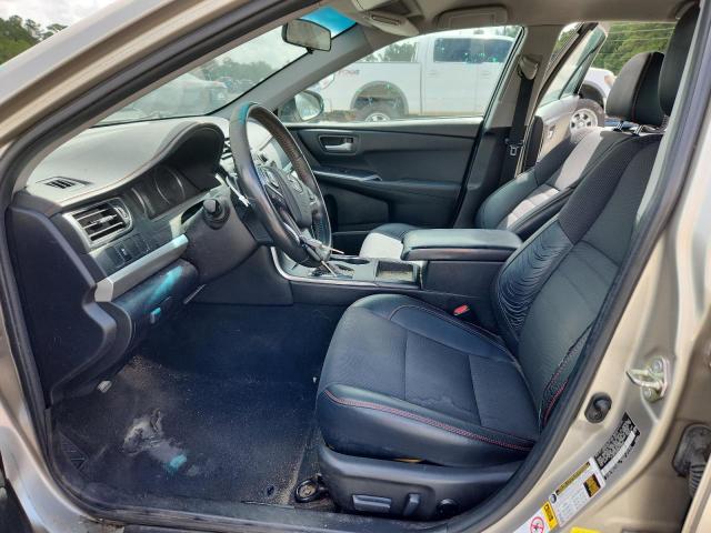  TOYOTA CAMRY 2017 Srebrny