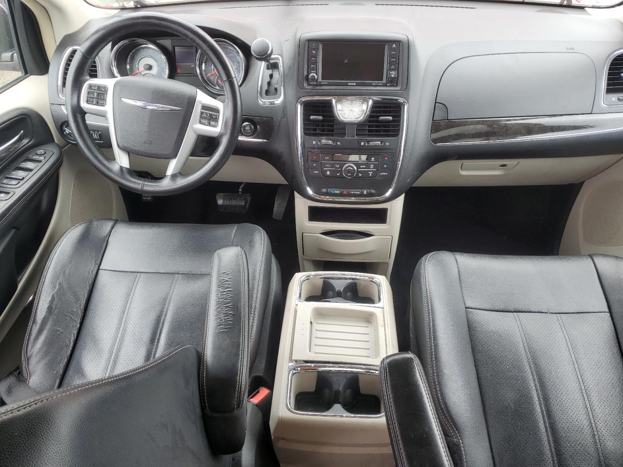 2014 Chrysler Town & Country Touring L VIN: 2C4RC1CG7ER426195 Lot: 64785975