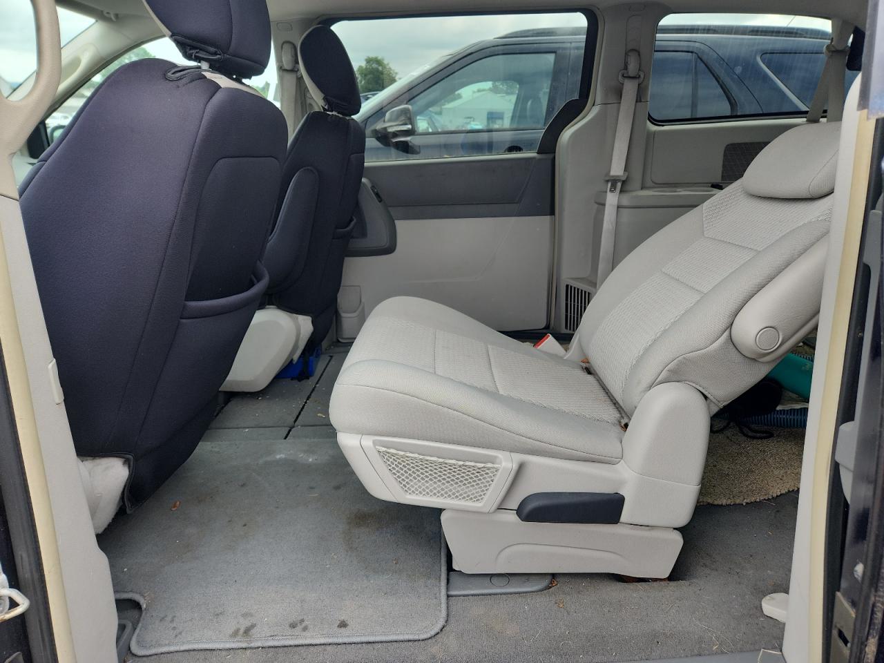 2009 Chrysler Town & Country Touring VIN: 2A8HR54169R676926 Lot: 64561225