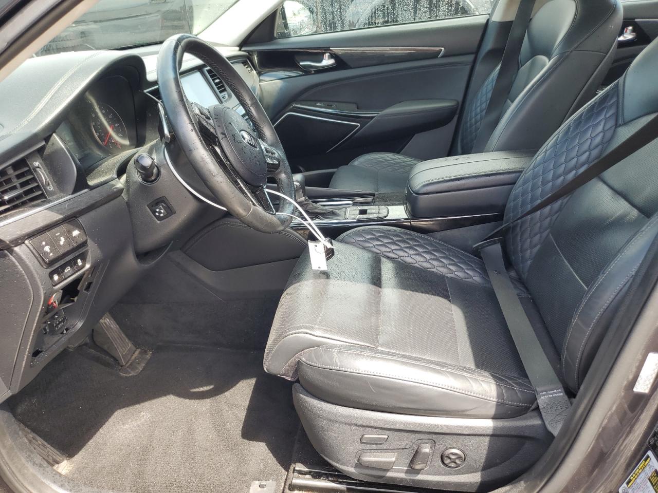 2017 Kia Cadenza Premium VIN: KNALC4J10H5066532 Lot: 63255205