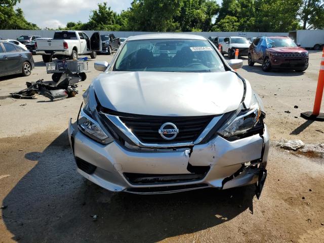  NISSAN ALTIMA 2017 Srebrny
