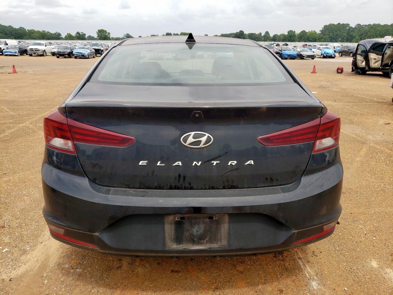 2019 Hyundai Elantra Sel VIN: KMHD84LFXKU820322 Lot: 63610775