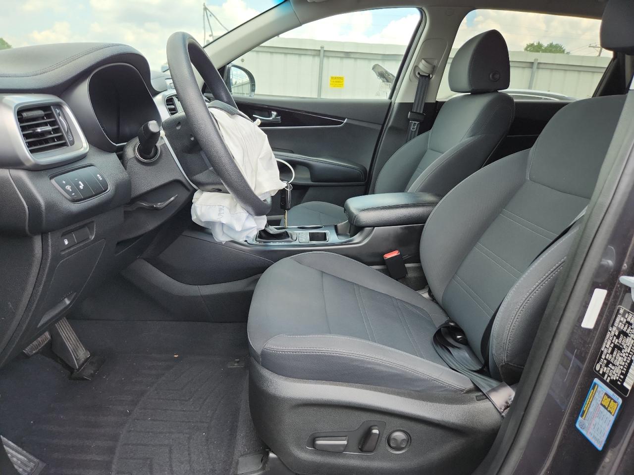 2019 Kia Sorento L VIN: 5XYPGDA32KG453043 Lot: 64890025