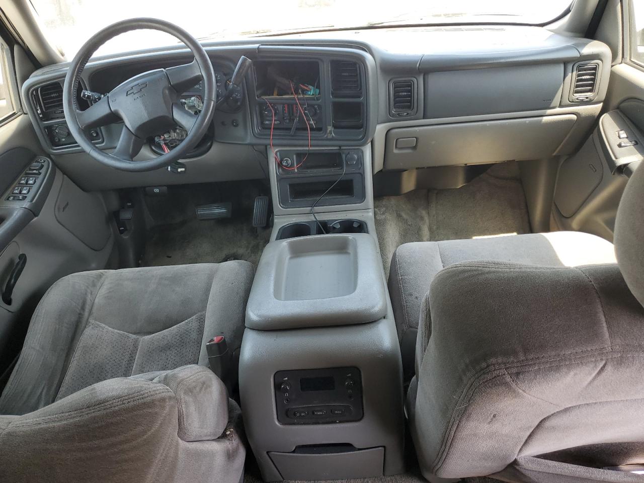 2003 Chevrolet Tahoe C1500 VIN: 1GNEC13TX3R179762 Lot: 64558565