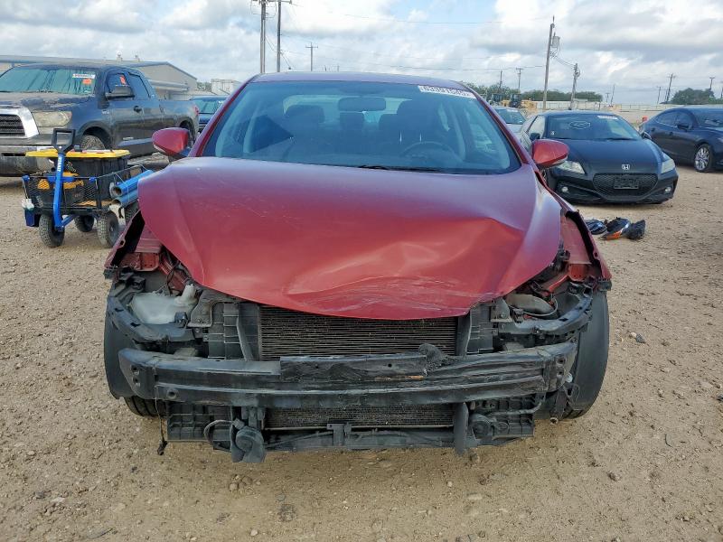  HYUNDAI ELANTRA 2012 Красный