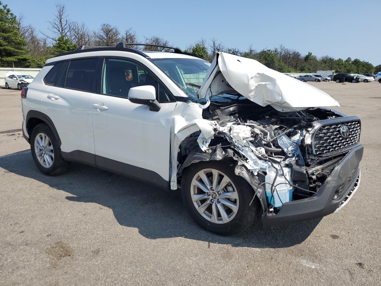 2022 Toyota Corolla Cross Le VIN: 7MUBAABG8NV028581 Lot: 65639225