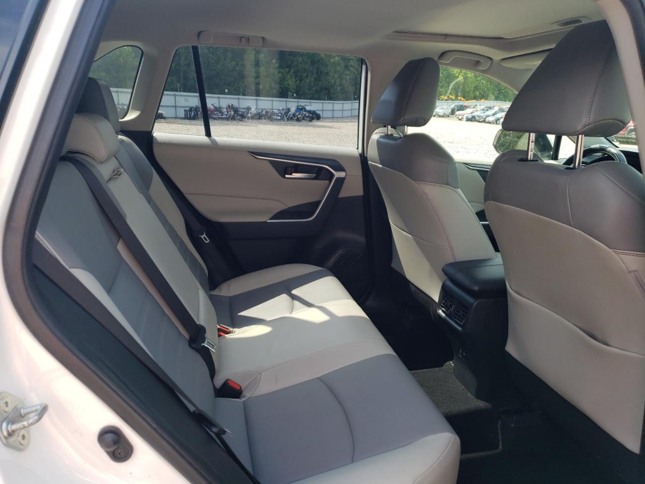 2020 Toyota Rav4 Xle Premium VIN: JTMA1RFV8LD528679 Lot: 64664205