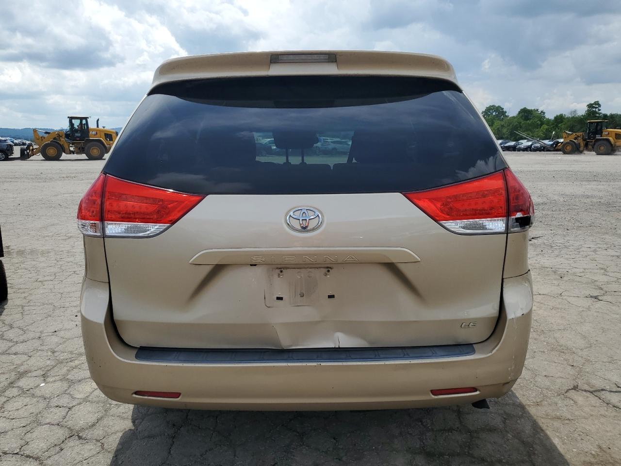 2014 Toyota Sienna Le VIN: 5TDKK3DC4ES412399 Lot: 65276625