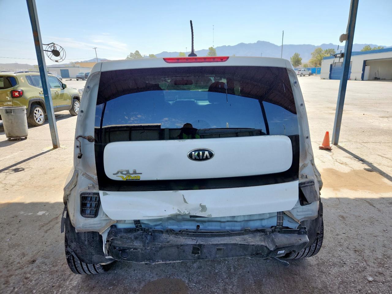 2015 Kia Soul VIN: KNDJN2A2XF7215550 Lot: 63701315