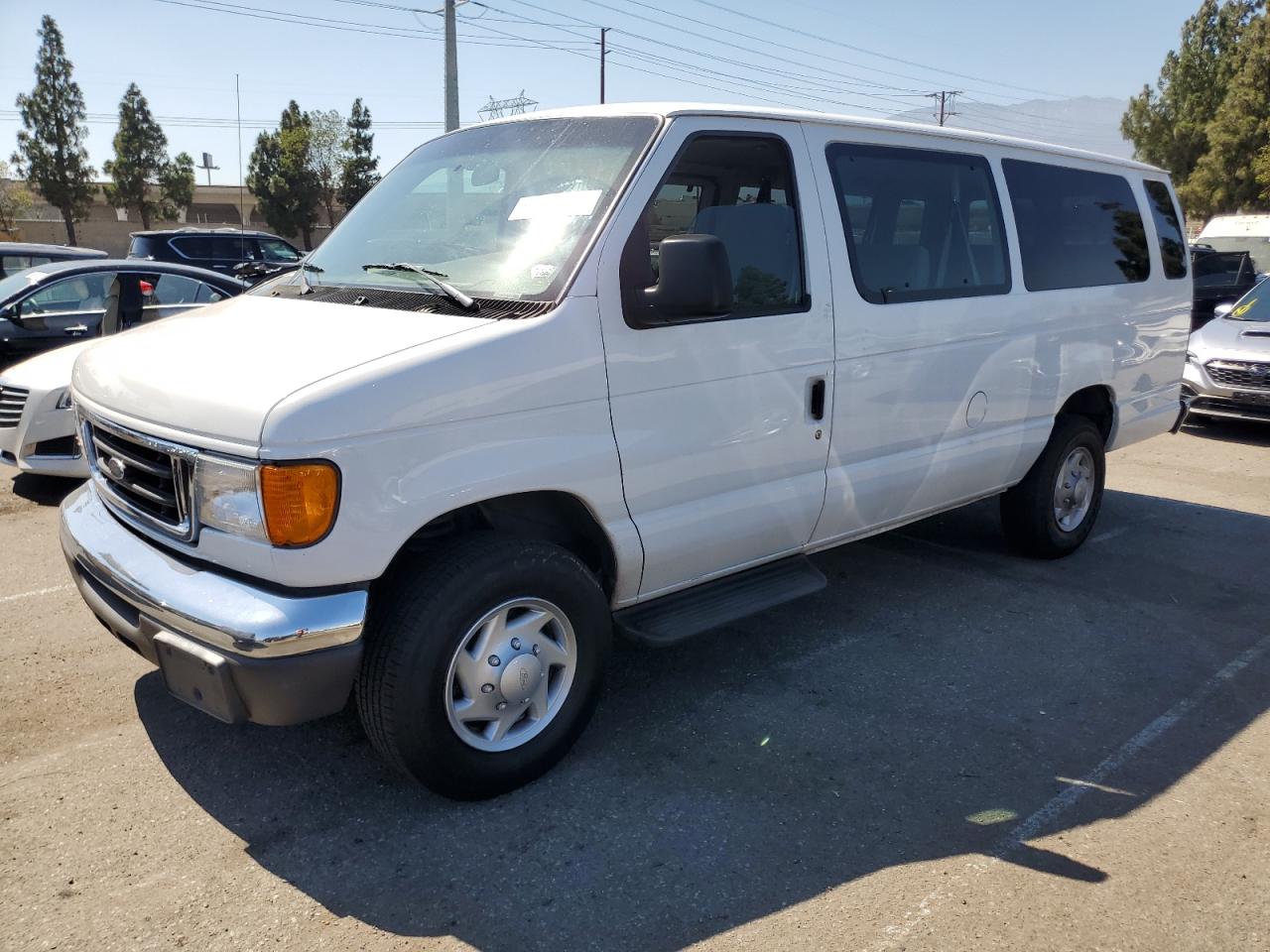 2007 Ford Econoline E350 Super Duty Wagon white other gas 1FBSS31L17DA98329 photo #1