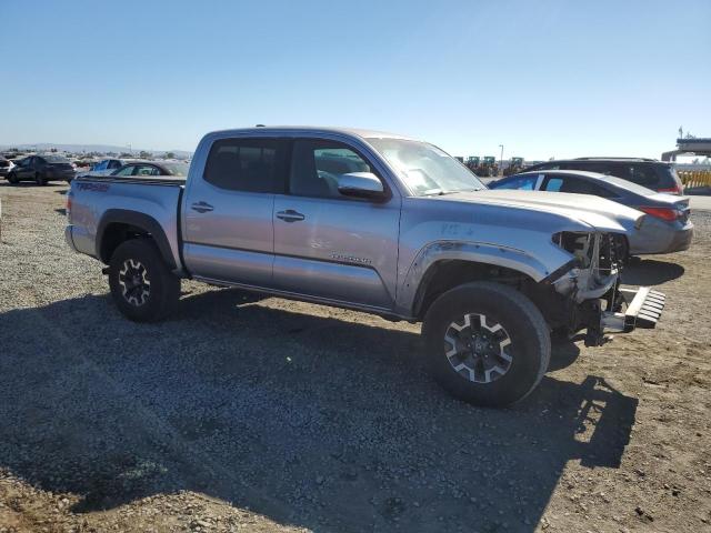  TOYOTA TACOMA 2022 Srebrny